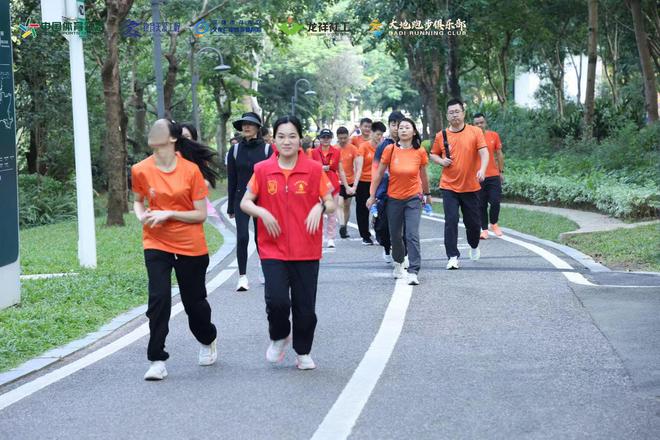“不再孤单 ” 福利中心孩子与爱心家庭携手公益健步走(图3)