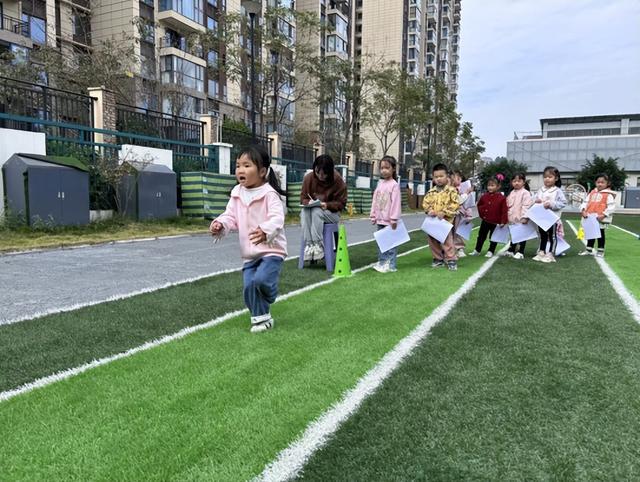 运动促健康 体测助成长——安居五幼2024年秋季体质检测活动(图2)