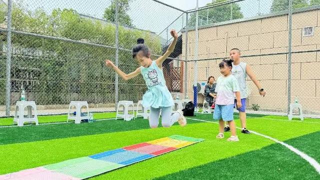 “强我体魄 志愿童行” 这场社区体适能训练公益活动活力满满(图4)