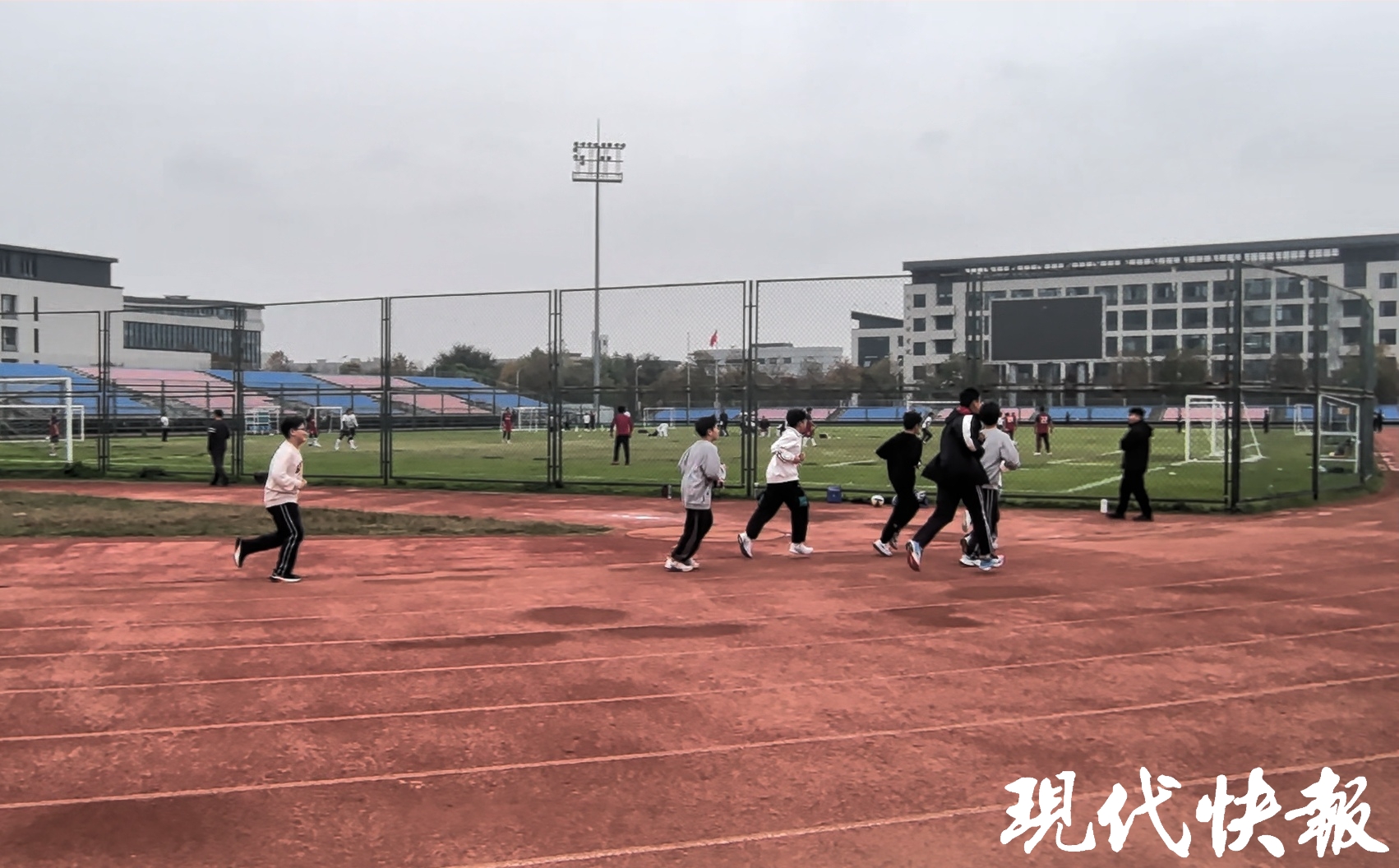 中考体育培训市场火爆专家：上好每节体育课是根本(图2)