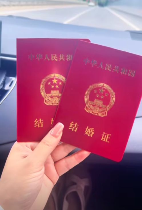 第三次被丈夫家暴后她花几万块钱偷学泰拳将丈夫多次揍进医院(图12)