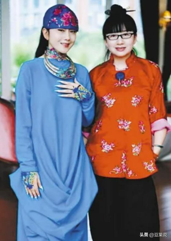 有种“整容”叫长大10年前一转成名的小彩旗如今像换个人(图21)