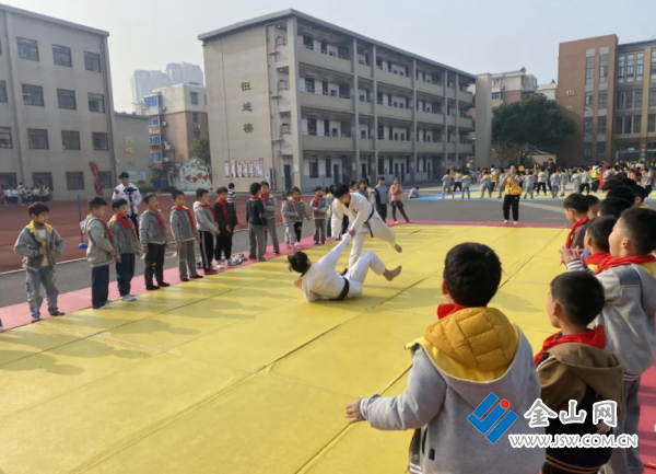 “奔跑吧·少年”2024年镇江市儿童青少年主题健身活动圆满收官(图4)