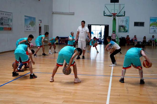 大理全民健身中心暑期青少年体育技能培训开班(图3)