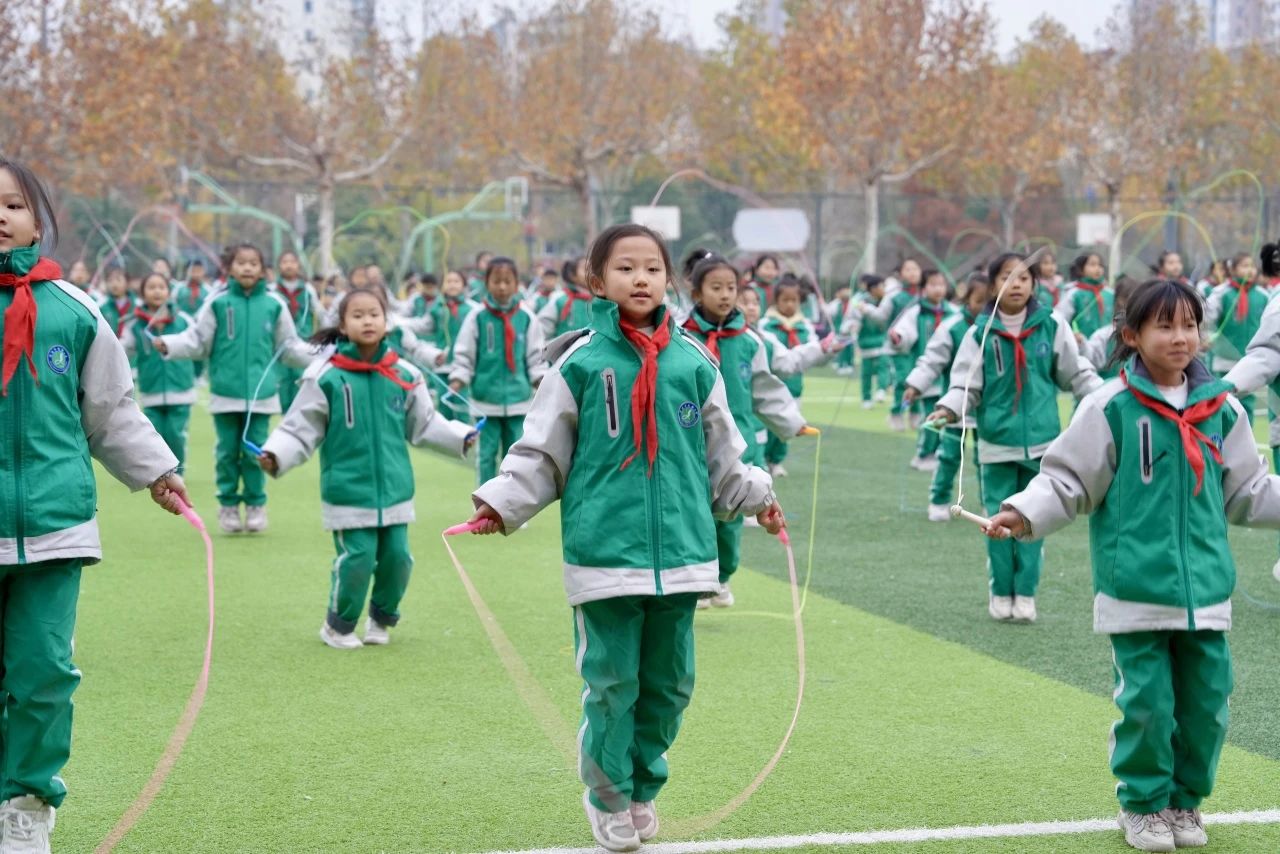 教育强国建设江苏在行动⑤｜保障中小学生每天综合体育运动不少于两小时为未来人生打下阳光底色(图2)