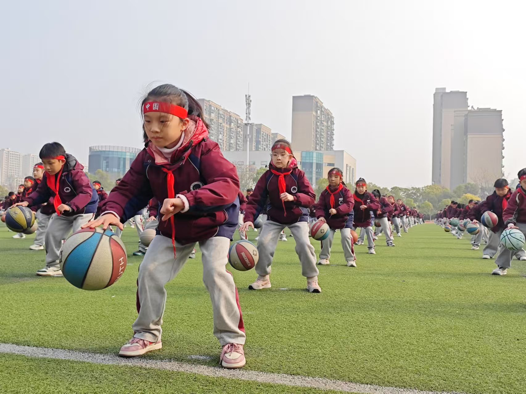 教育强国建设江苏在行动⑤｜保障中小学生每天综合体育运动不少于两小时为未来人生打下阳光底色(图4)