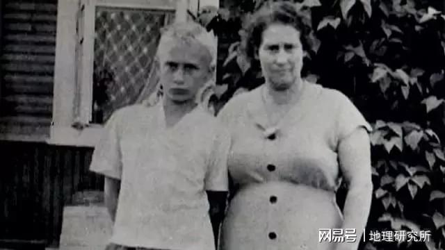 普京：从“问题少年”到成为俄罗斯总统柔道恩师改变了他的人生(图4)