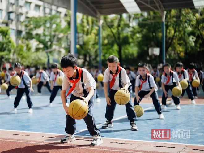 “小胖墩”逆袭赛场内外AI智慧助力创设“一对一”体育课(图4)