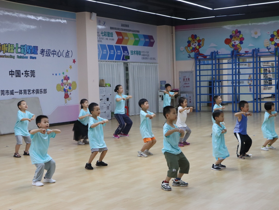 寒假体育培训班来袭：让孩子在冰雪季节尽享运动乐趣！(图1)
