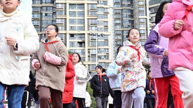 贵阳贵安：义务教育阶段学校每天一节体育课春季学期起实行！(图1)