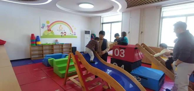 彭李街道向日葵亲子小屋：体能锻炼强筋骨活力满满启新程(图3)