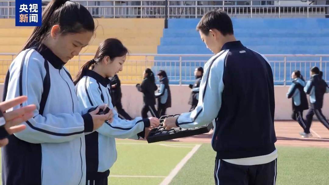“运动后写作业再也不发脾气了” AI赋能体育课 看小孩哥神回复(图3)