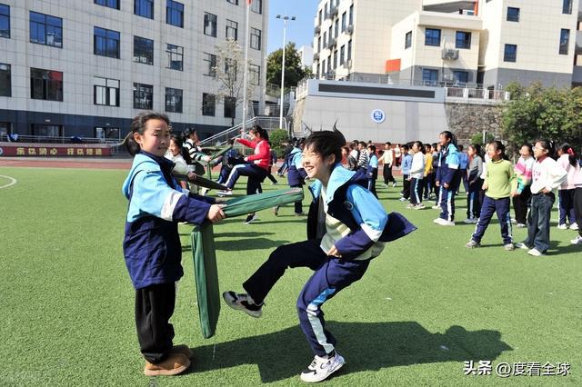 15分钟课间新玩法！宜昌秭归小学让孩子动起来快乐成长不是梦！(图5)