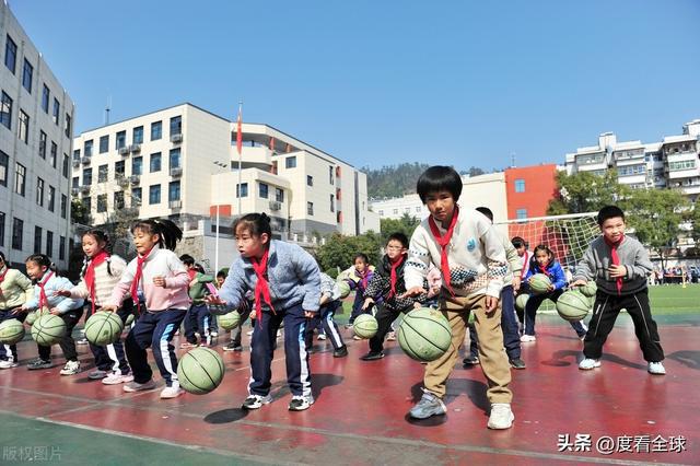 15分钟课间新玩法！宜昌秭归小学让孩子动起来快乐成长不是梦！(图6)