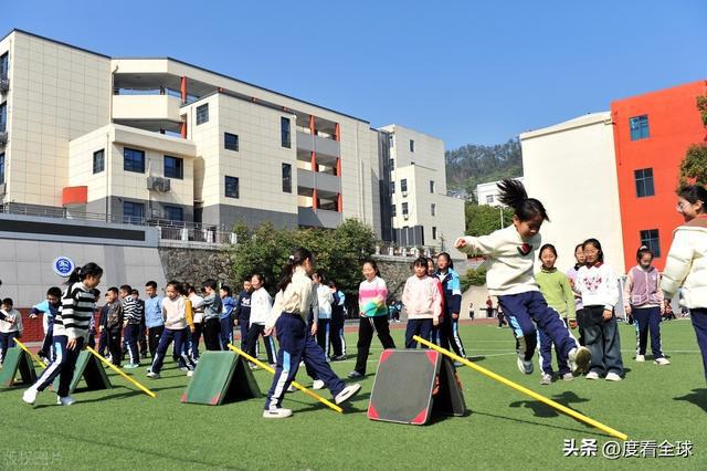 15分钟课间新玩法！宜昌秭归小学让孩子动起来快乐成长不是梦！(图8)