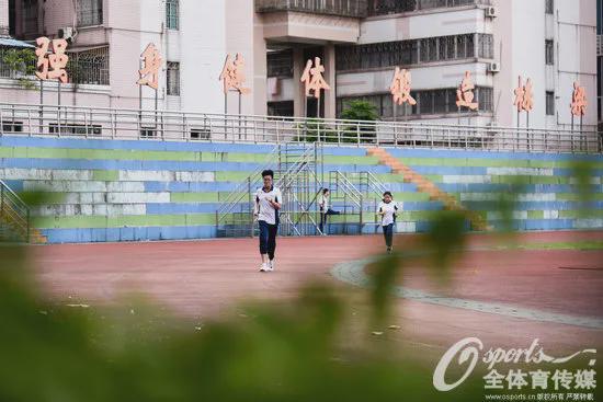 新学年体育课不再让数学老师上了(图9)