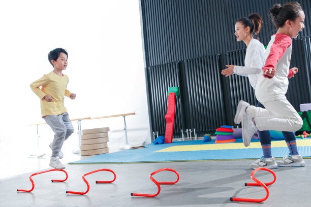 幼儿体能锻炼趣味化游戏化的教学策略探究(图1)