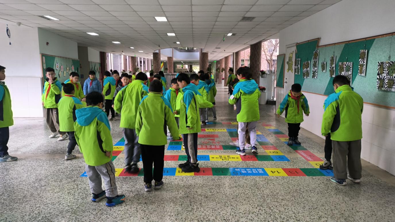 创新体育教育 上好体育课 成都高新区全面推进“中小学生每天综合活动时间不低于2小时”(图2)