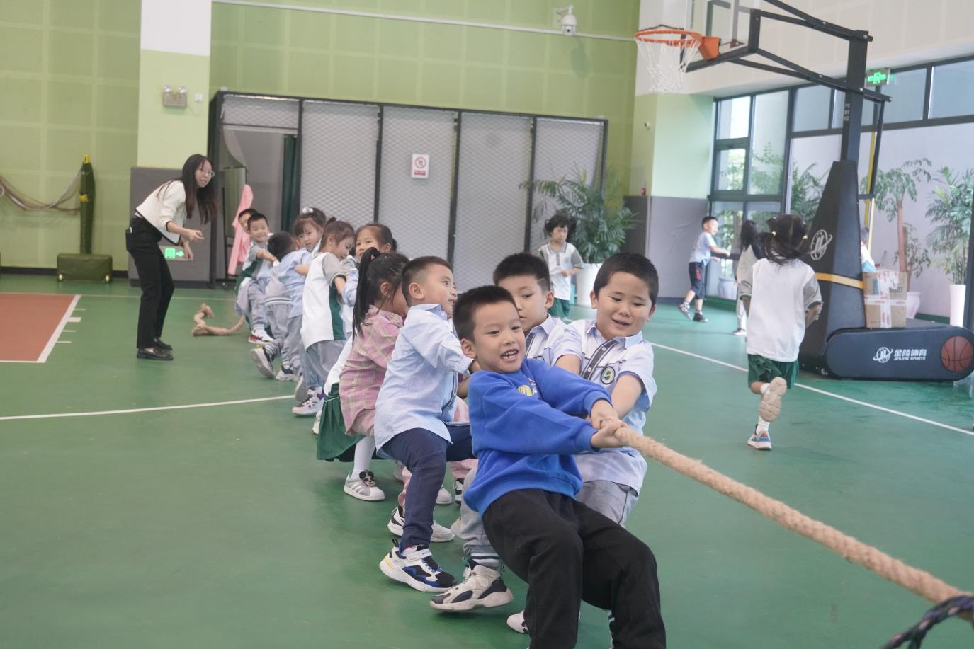 创新体育教育 上好体育课 成都高新区全面推进“中小学生每天综合活动时间不低于2小时”(图14)