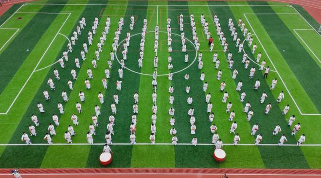 中小学综合体育活动不低于2小时天兑现了吗？体育活动课上都干些啥？(图14)
