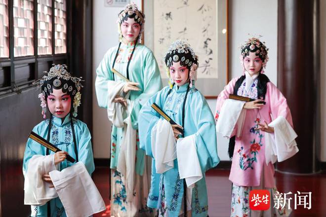 昆曲夏令营“花絮”放送④｜从手机K歌房到昆曲练功房爱唱古风歌的10岁女孩初闯世界(图4)