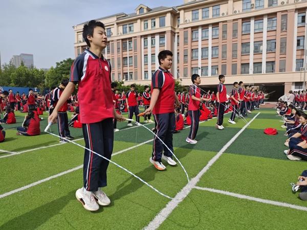 武汉探路扩容中小学体育运动“大课间” “多”出来的40分钟(图3)