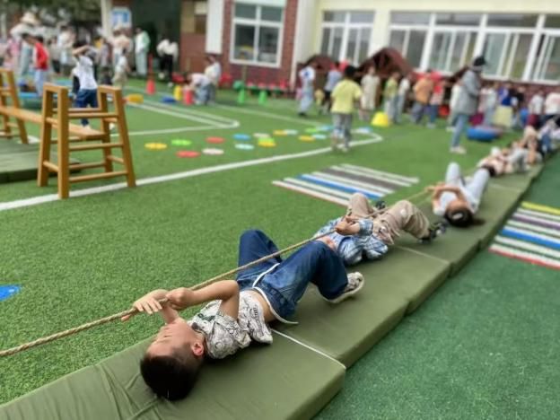 玩转体能 乐享循环——阜阳市颍东区插花镇闸南幼儿园开展幼儿体能训练活动(图4)