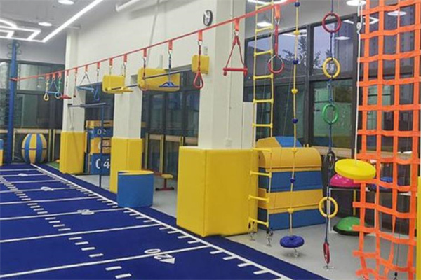 能出汗的体育课回来了！ 贵阳中小学生“动”出健康新活力(图1)