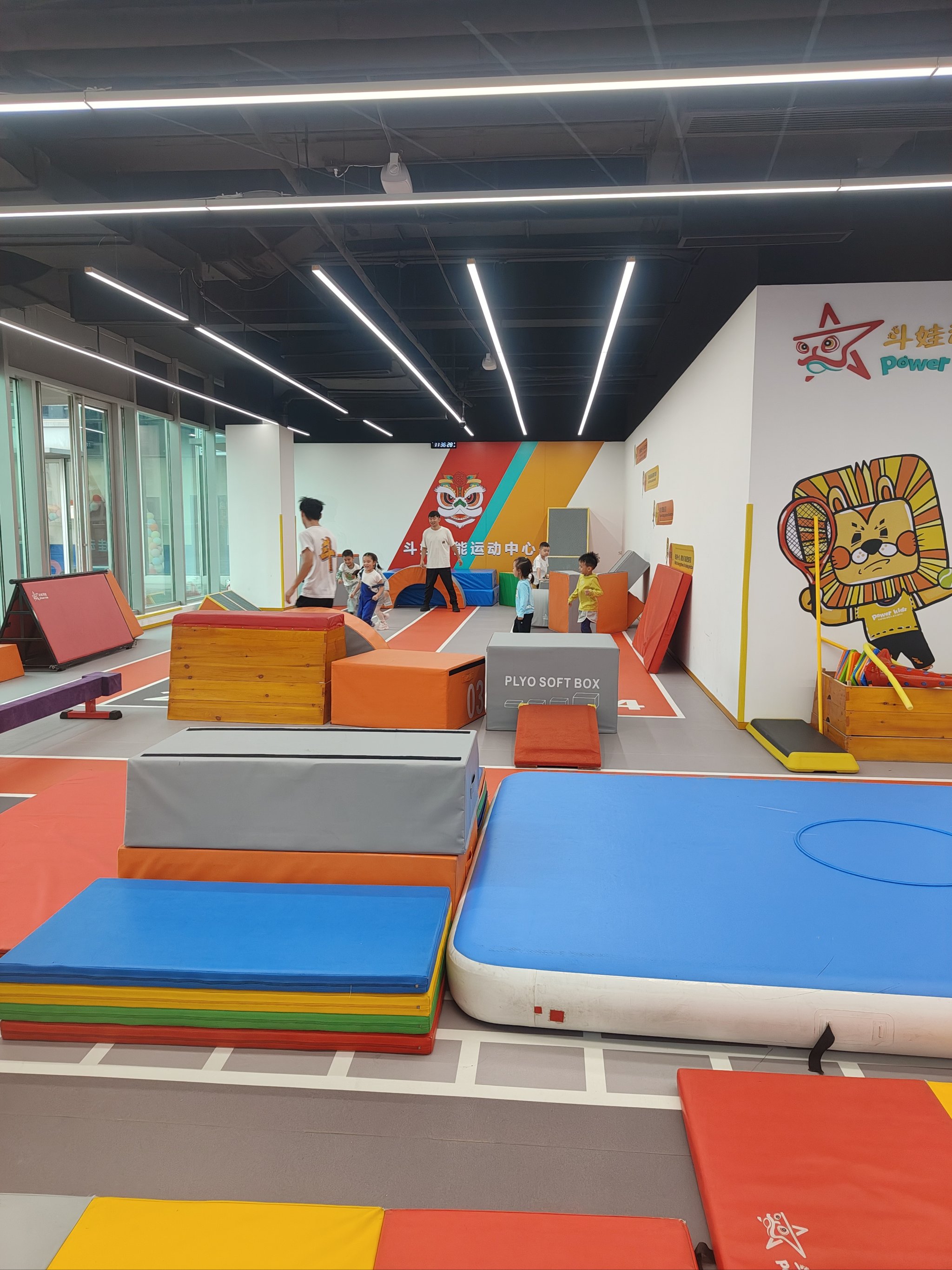 每天2小时！阳山中小学体育活动让孩子们身上有汗、眼里有光、脚下有力(图1)