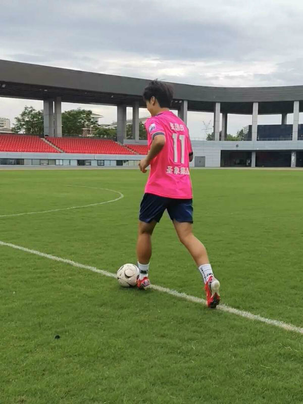 江苏镇江：足球热潮活力奔涌 全链条培养模式助少年绿茵逐梦(图2)