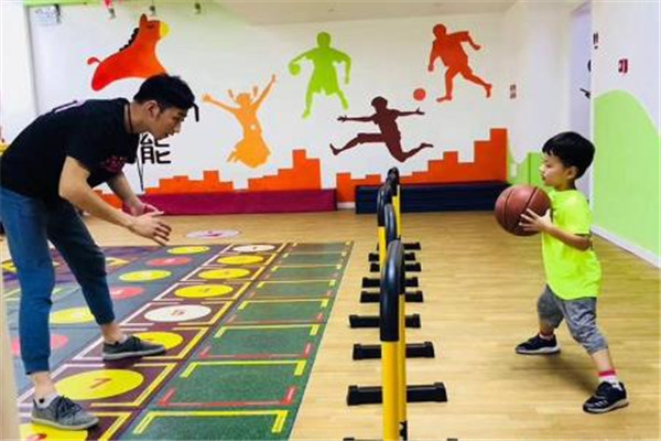 突泉县少年儿童射箭队全力备战内蒙古锦标赛(图1)