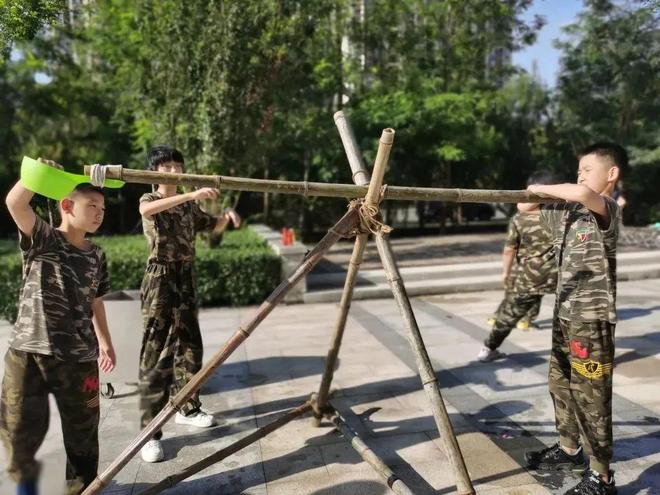 天津家长必看！天津娃变身战场指挥官！5天特种兵营：扛真感激光枪·夺旗解人质·练就钢铁意志(图2)
