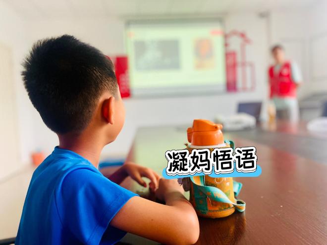 假期陪孩子10多天后我发现：不能太心疼孩子！狠心才是负责(图1)