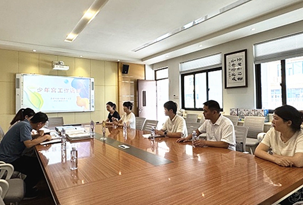 合肥市少年宫深入淮河路第三小学映月校区调研指导助力课后服务再提升(图2)