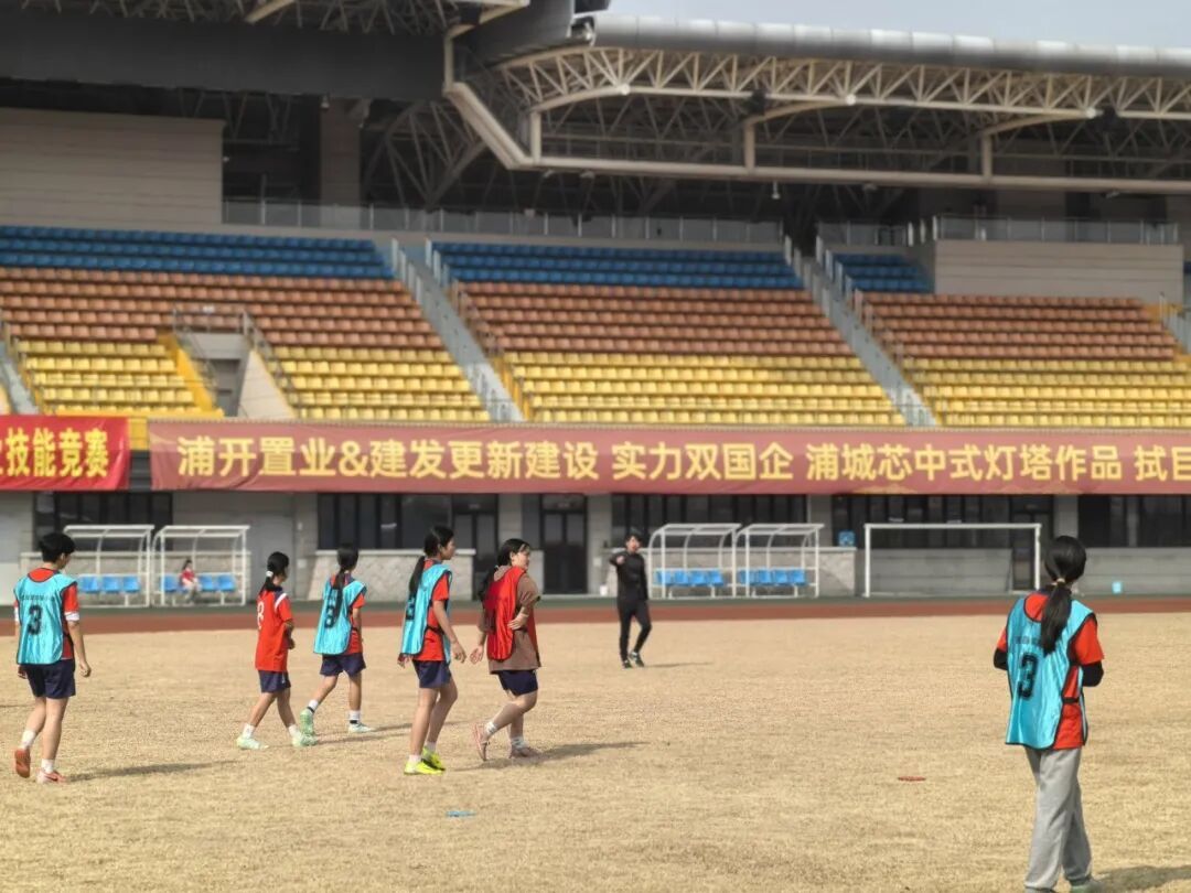 绿茵逐梦 铿锵绽放 ——浦城县女子足球队全力备战省十八届运动会(图6)