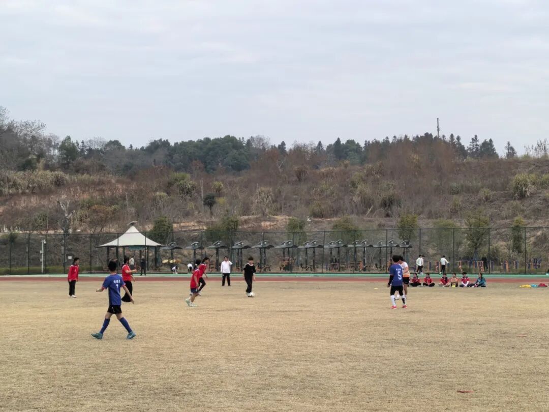 绿茵逐梦 铿锵绽放 ——浦城县女子足球队全力备战省十八届运动会(图7)