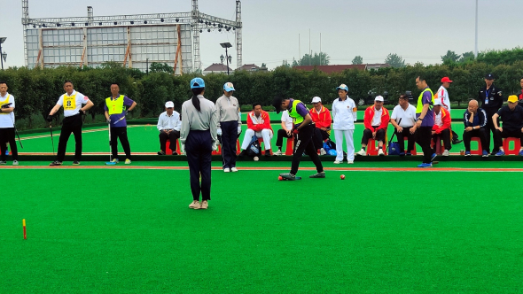 廿载白金扬马 完赛奖牌、破130风衣、AI志愿者悉数亮相！(图1)