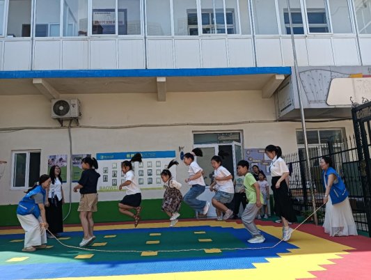 济宁市任城区阜桥街道牌坊街社区开展“全民健身网格动起来”志愿服务活动(图1)
