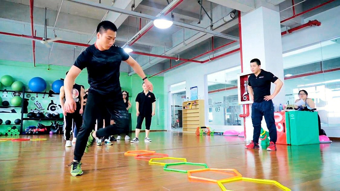 111名足球小将逐梦绿茵2026年重庆市青少年足球精英夏令营开营(图1)