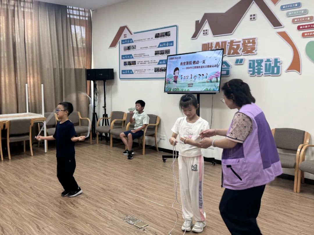 2018年全国青少年体育冬夏令营（山西吕梁站）旱地滑雪冬令营活动正式开营(图1)